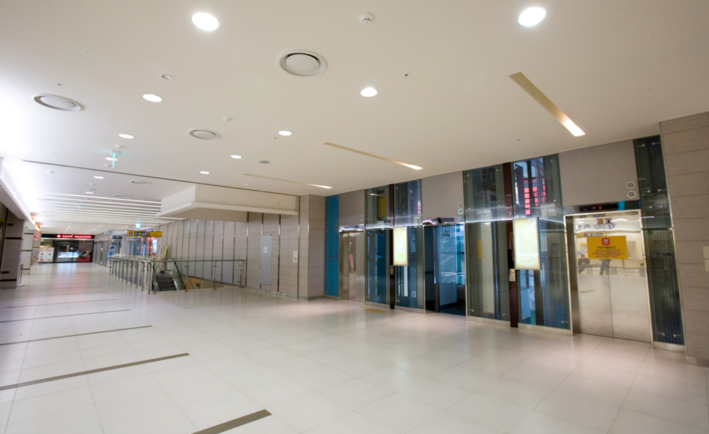 Wangsimni Station